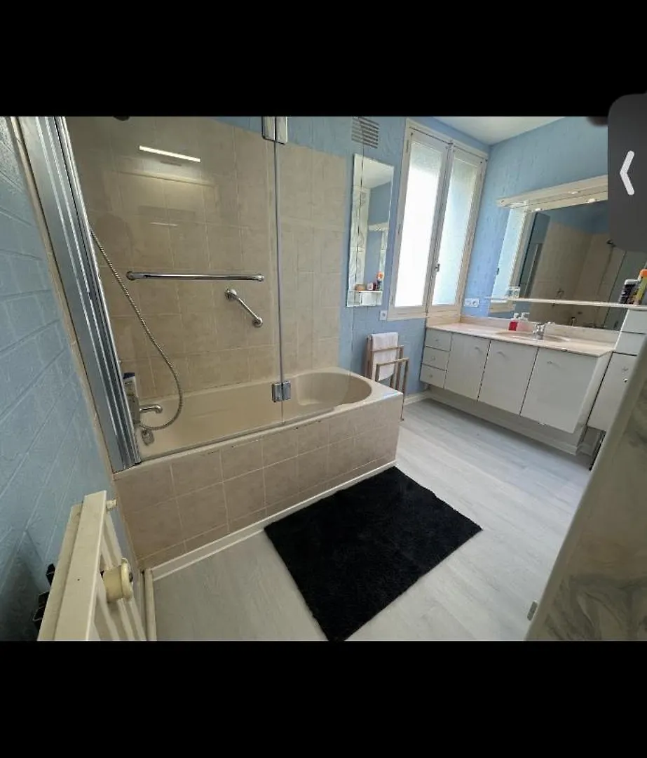 Dortoir Entier Privatif Avec Jardin Privatif Pour Groupe Pension Castres  0*, Castres (Tarn)